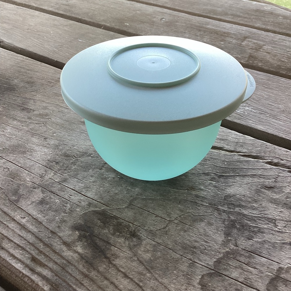 Tupperware Impressions bowls in pastels - set of 4 - Picture 3 of 6